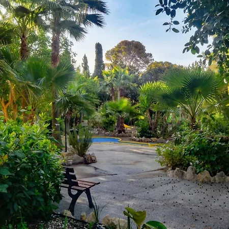 Palasiet Aparthotel 3*